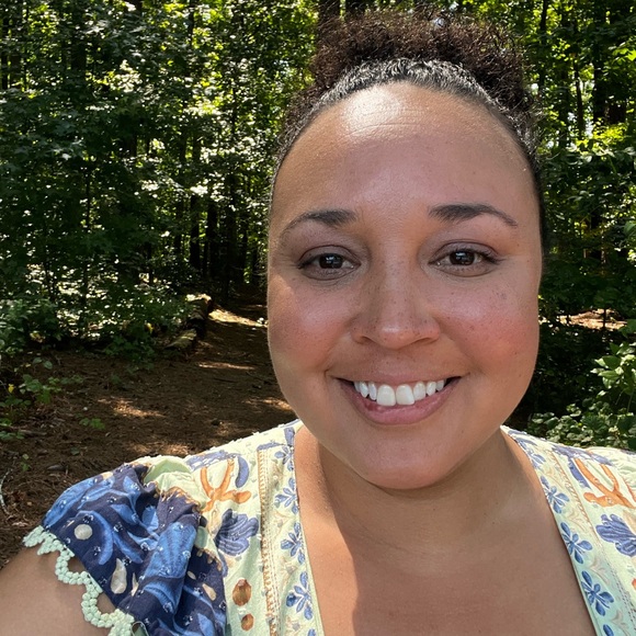 Meet your Posher, Phylicia - Picture 2 of 2